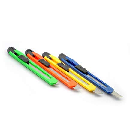 Cutter Celica Plástico Chico 17 cm/Navaja 9mm